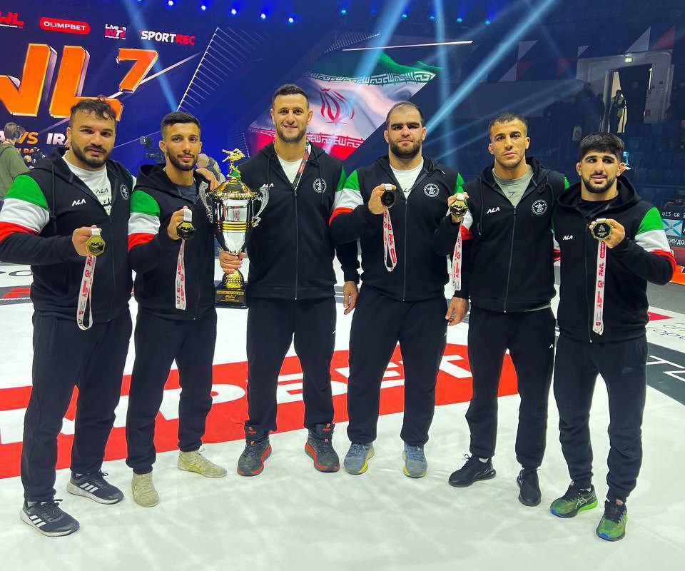 گرمکن شلوار کلاه دار طرح تیم ملی کشتی